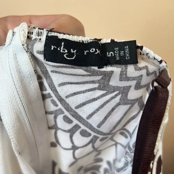 Ruby fox juniors size 5 white and brown dress - Picture 8 of 9